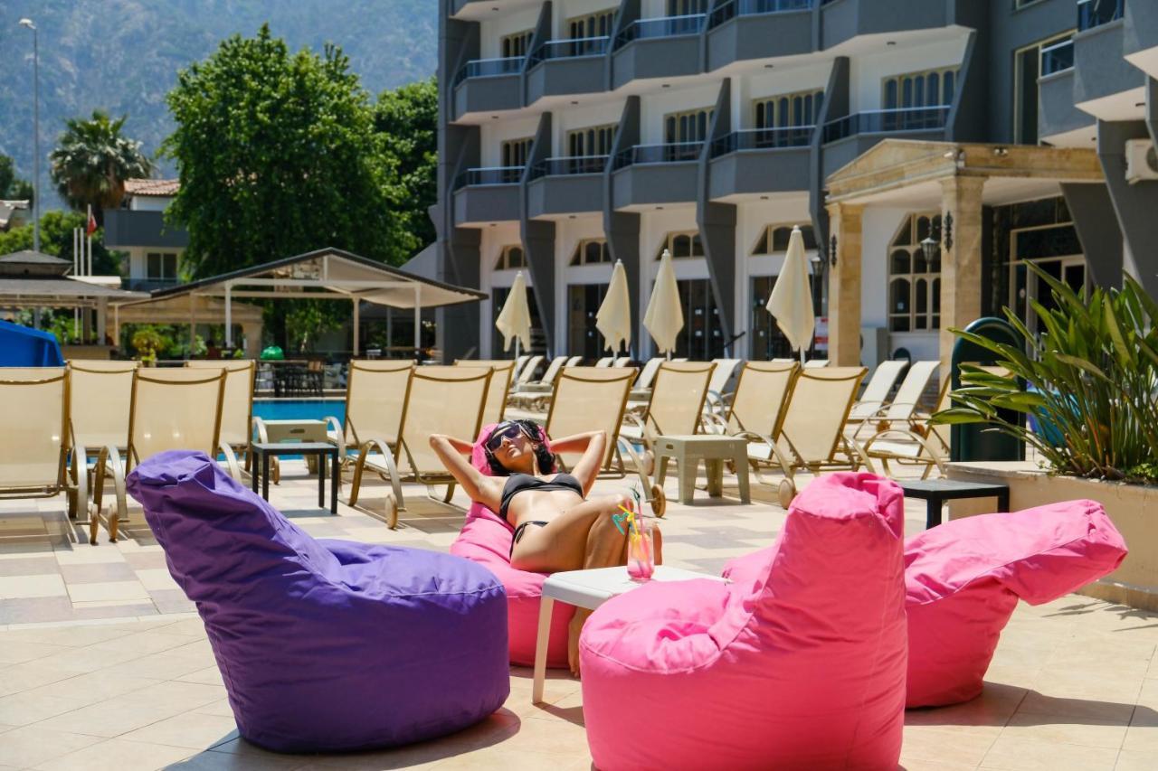 Hotel Club Selen İçmeler Extérieur photo