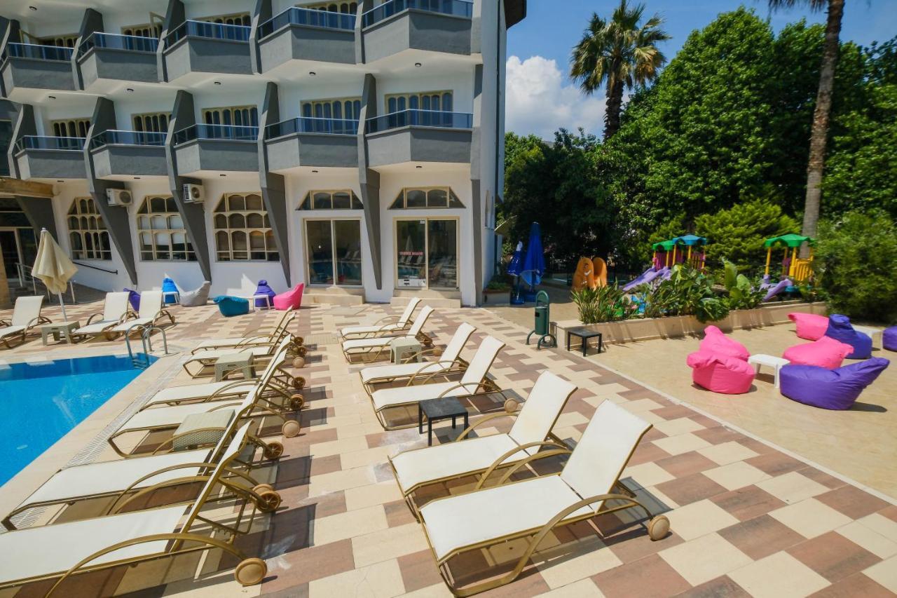 Hotel Club Selen İçmeler Extérieur photo