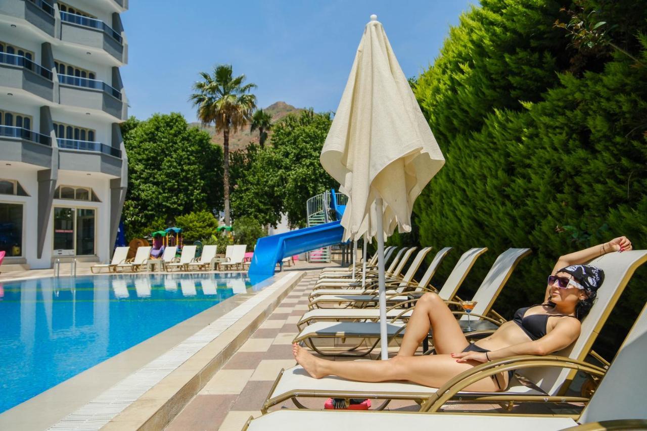 Hotel Club Selen İçmeler Extérieur photo
