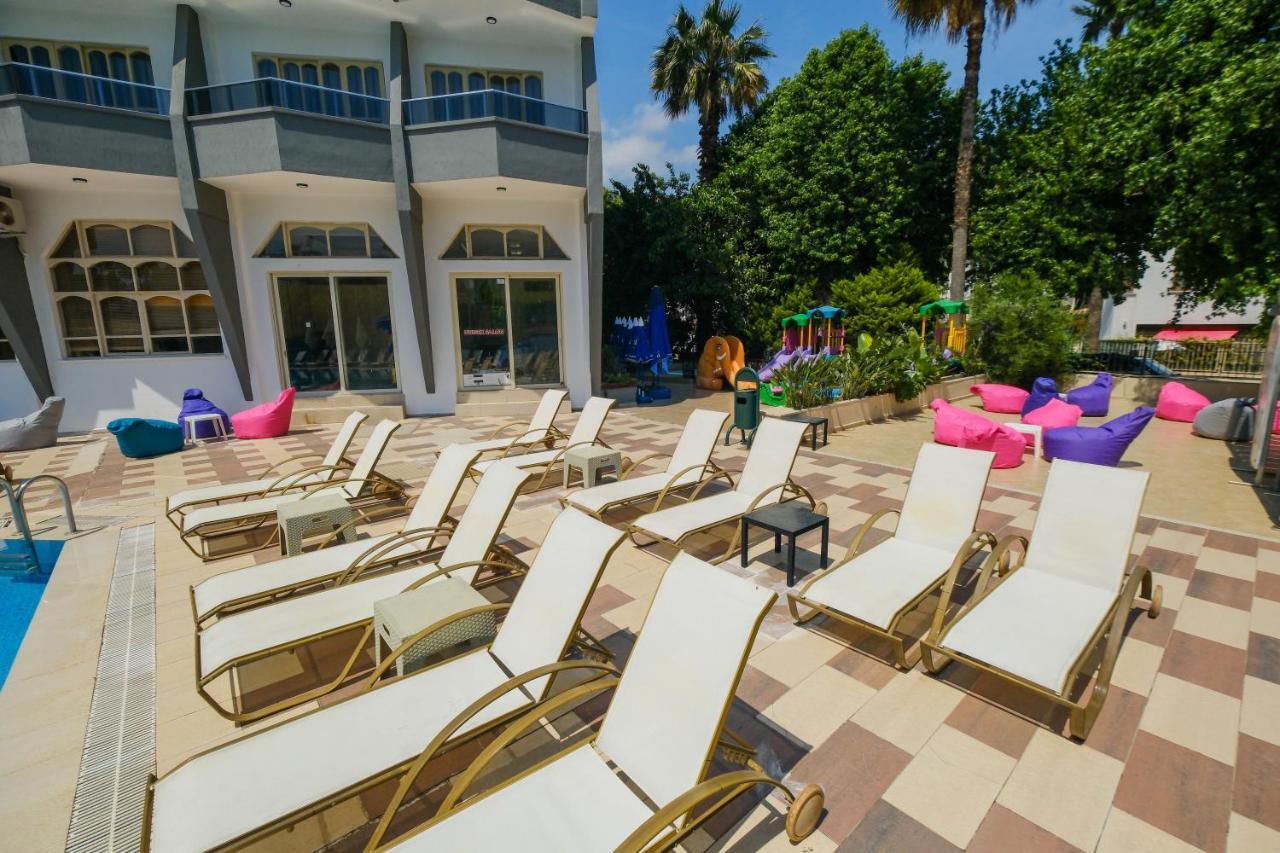 Hotel Club Selen İçmeler Extérieur photo